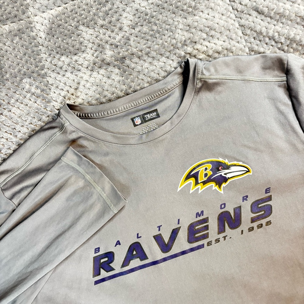 NFL Team Apparel Gray Shirt